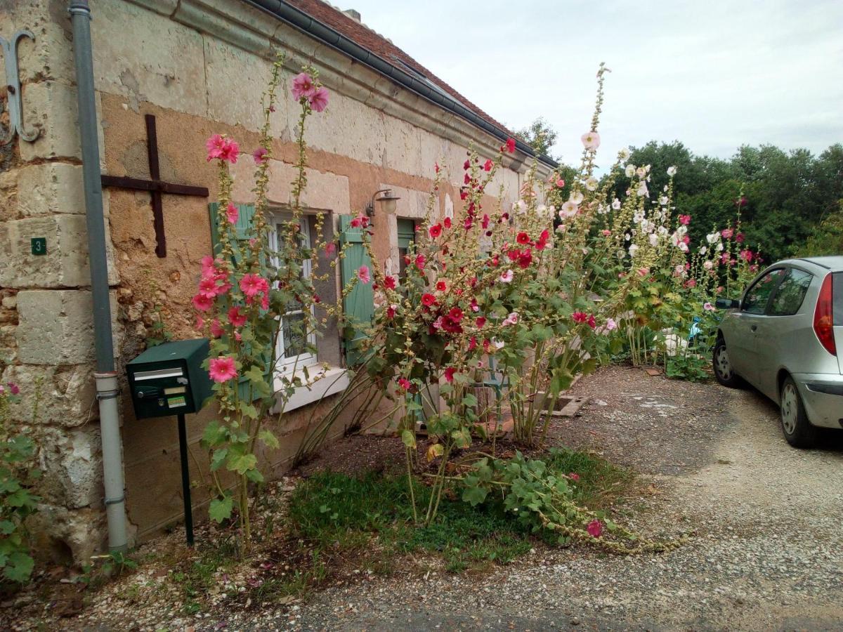 Bed and Breakfast Au Calme Houssay  Exterior foto